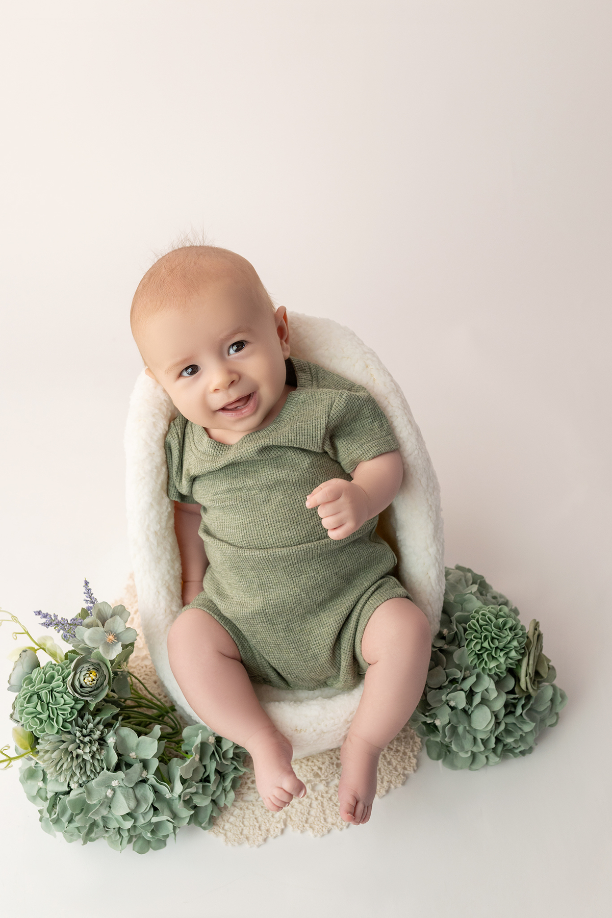 acompanhamento_mensal_fotografia_infantil_fotografia_bebe_ensaio_infantil_crescimento_bebe_primeiro_ano_estudio_fotografico_luz_estudio_maternidade_memorias_familia_criancas_felizes_espontaneidade_momentos_unicos_amor_familia