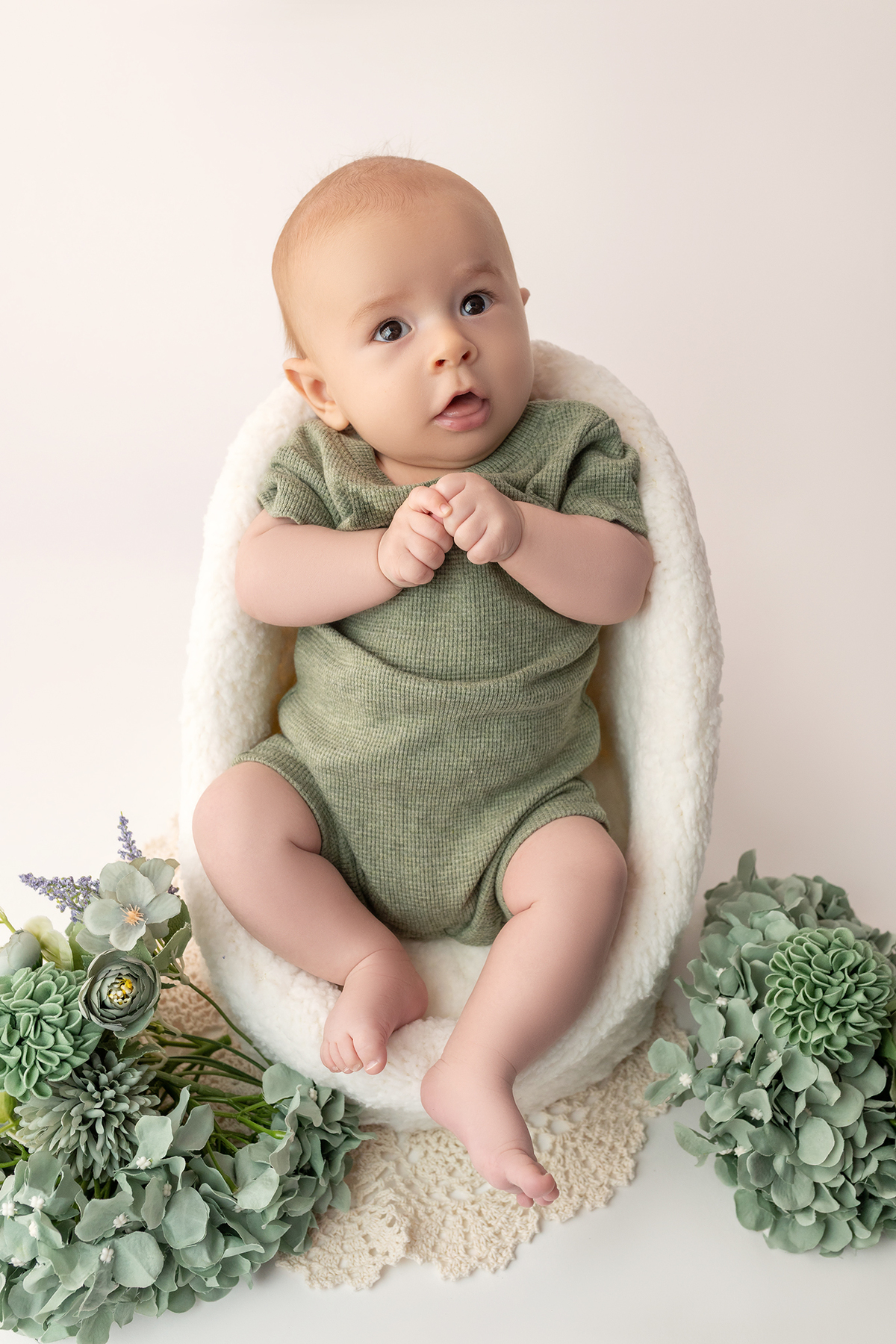 acompanhamento_mensal_fotografia_infantil_fotografia_bebe_ensaio_infantil_crescimento_bebe_primeiro_ano_estudio_fotografico_luz_estudio_maternidade_memorias_familia_criancas_felizes_espontaneidade_momentos_unicos_amor_familia