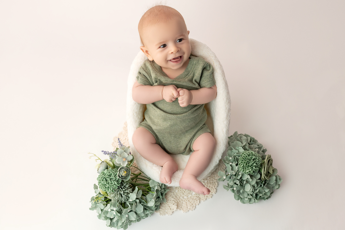 acompanhamento_mensal_fotografia_infantil_fotografia_bebe_ensaio_infantil_crescimento_bebe_primeiro_ano_estudio_fotografico_luz_estudio_maternidade_memorias_familia_criancas_felizes_espontaneidade_momentos_unicos_amor_familia