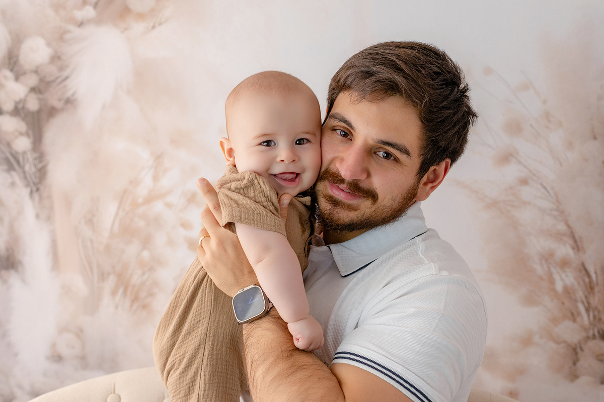 acompanhamento_mensal_fotografia_infantil_fotografia_bebe_ensaio_infantil_crescimento_bebe_primeiro_ano_estudio_fotografico_luz_estudio_maternidade_memorias_familia_criancas_felizes_espontaneidade_momentos_unicos_amor_familia