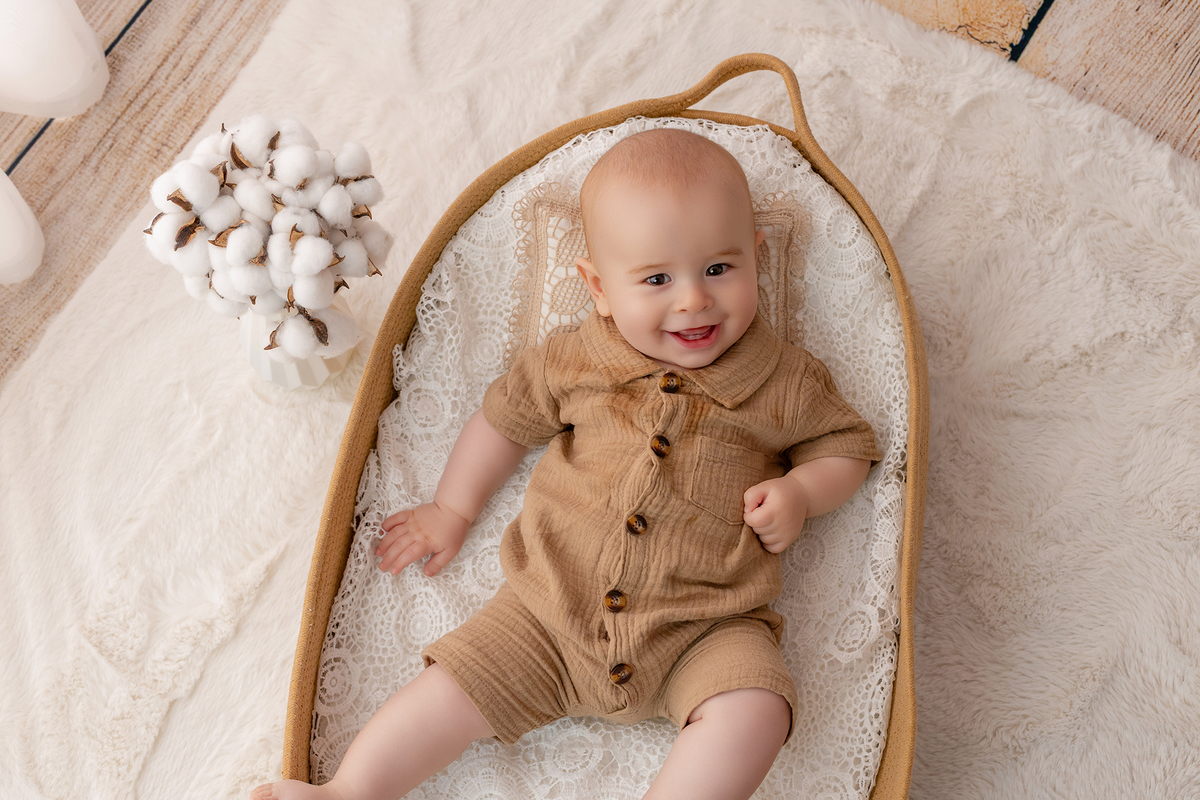 acompanhamento_mensal_fotografia_infantil_fotografia_bebe_ensaio_infantil_crescimento_bebe_primeiro_ano_estudio_fotografico_luz_estudio_maternidade_memorias_familia_criancas_felizes_espontaneidade_momentos_unicos_amor_familia