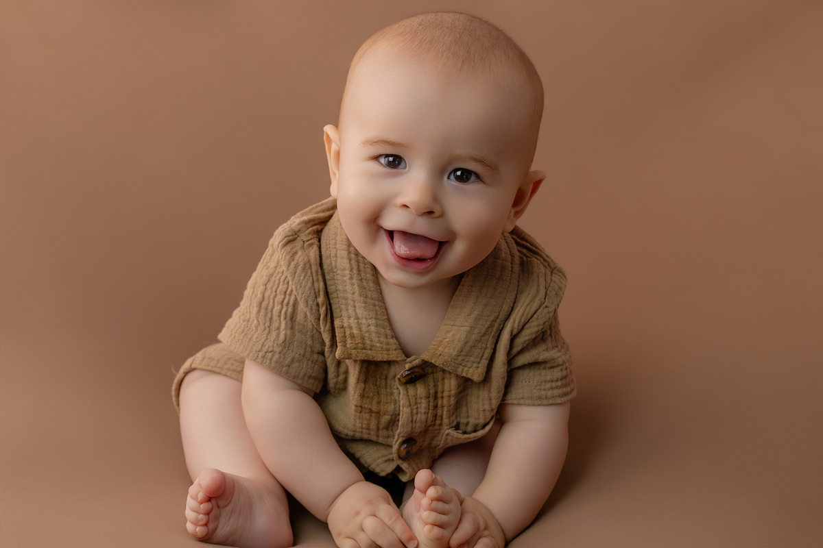 acompanhamento_mensal_fotografia_infantil_fotografia_bebe_ensaio_infantil_crescimento_bebe_primeiro_ano_estudio_fotografico_luz_estudio_maternidade_memorias_familia_criancas_felizes_espontaneidade_momentos_unicos_amor_familia