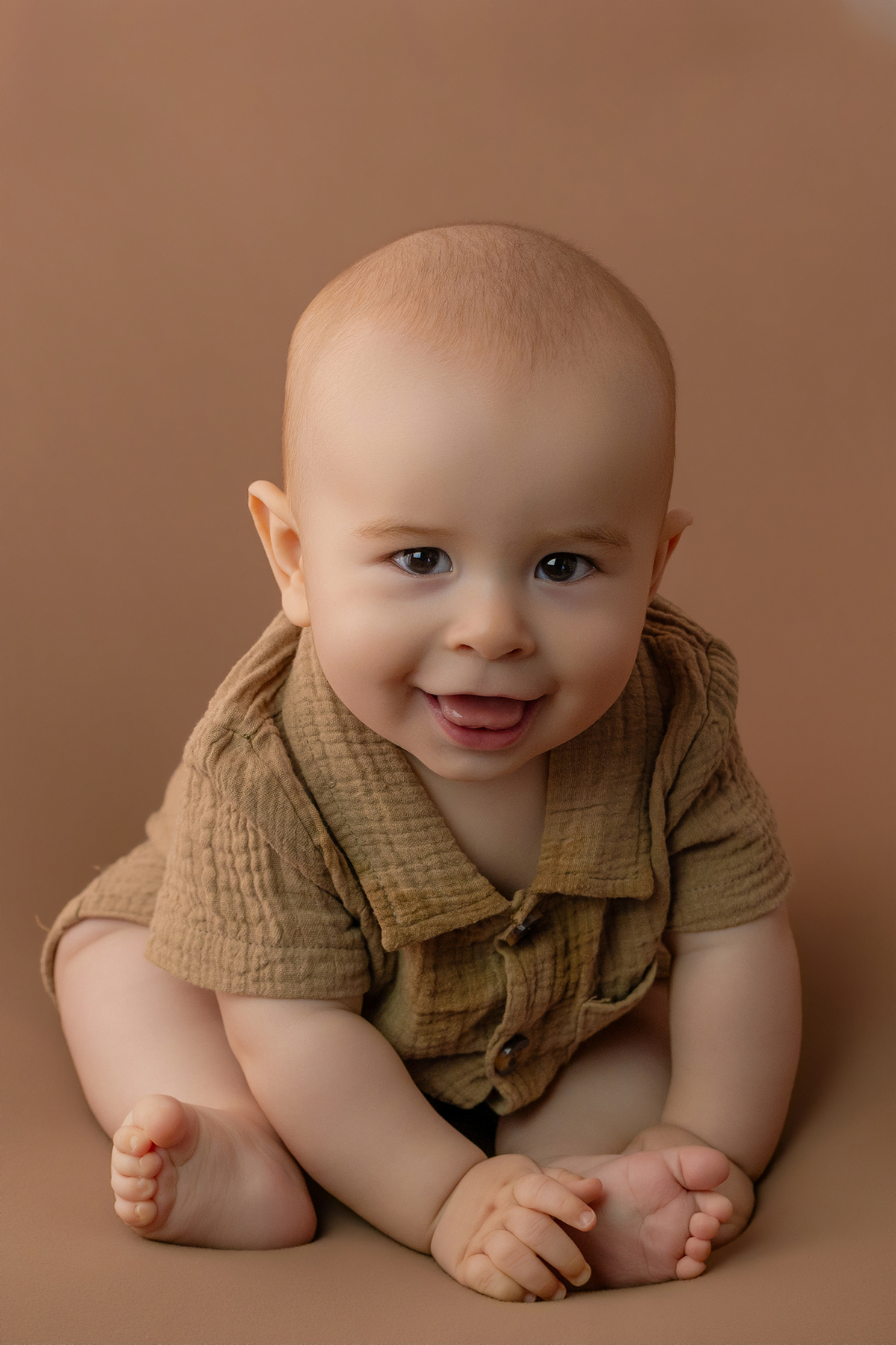 acompanhamento_mensal_fotografia_infantil_fotografia_bebe_ensaio_infantil_crescimento_bebe_primeiro_ano_estudio_fotografico_luz_estudio_maternidade_memorias_familia_criancas_felizes_espontaneidade_momentos_unicos_amor_familia