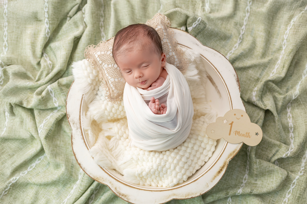 acompanhamento_mensal_fotografia_infantil_fotografia_bebe_ensaio_infantil_crescimento_bebe_primeiro_ano_estudio_fotografico_luz_estudio_maternidade_memorias_familia_criancas_felizes_espontaneidade_momentos_unicos_amor_familia