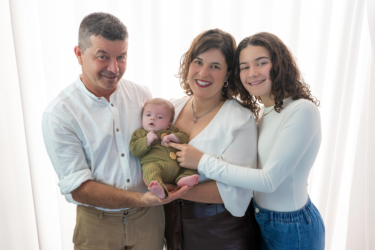 acompanhamento_mensal_fotografia_infantil_fotografia_bebe_ensaio_infantil_crescimento_bebe_primeiro_ano_estudio_fotografico_luz_estudio_maternidade_memorias_familia_criancas_felizes_espontaneidade_momentos_unicos_amor_familia