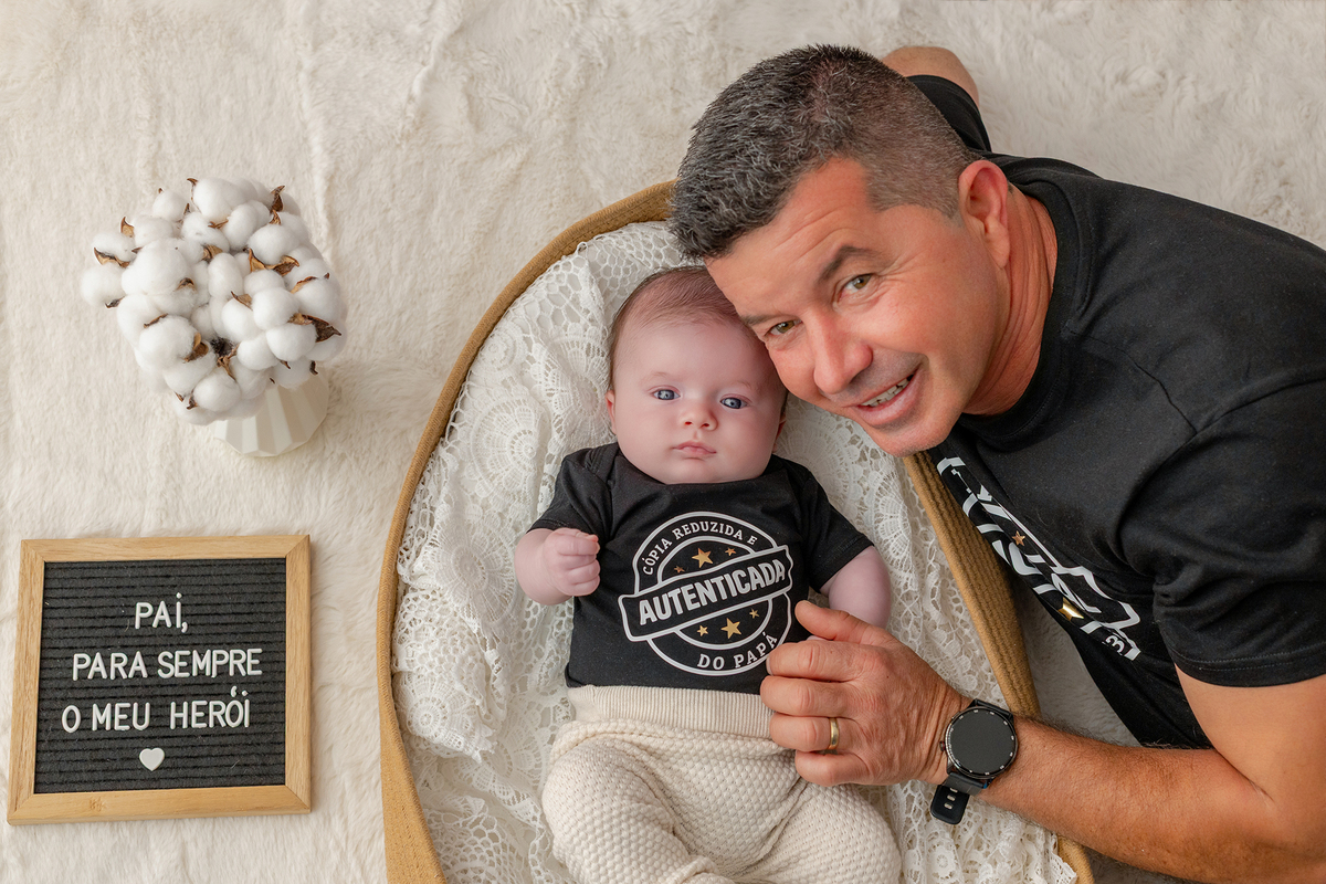 acompanhamento_mensal_fotografia_infantil_fotografia_bebe_ensaio_infantil_crescimento_bebe_primeiro_ano_estudio_fotografico_luz_estudio_maternidade_memorias_familia_criancas_felizes_espontaneidade_momentos_unicos_amor_familia