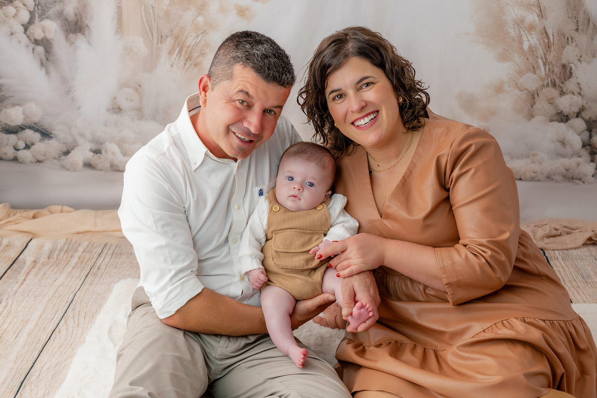 acompanhamento_mensal_fotografia_infantil_fotografia_bebe_ensaio_infantil_crescimento_bebe_primeiro_ano_estudio_fotografico_luz_estudio_maternidade_memorias_familia_criancas_felizes_espontaneidade_momentos_unicos_amor_familia