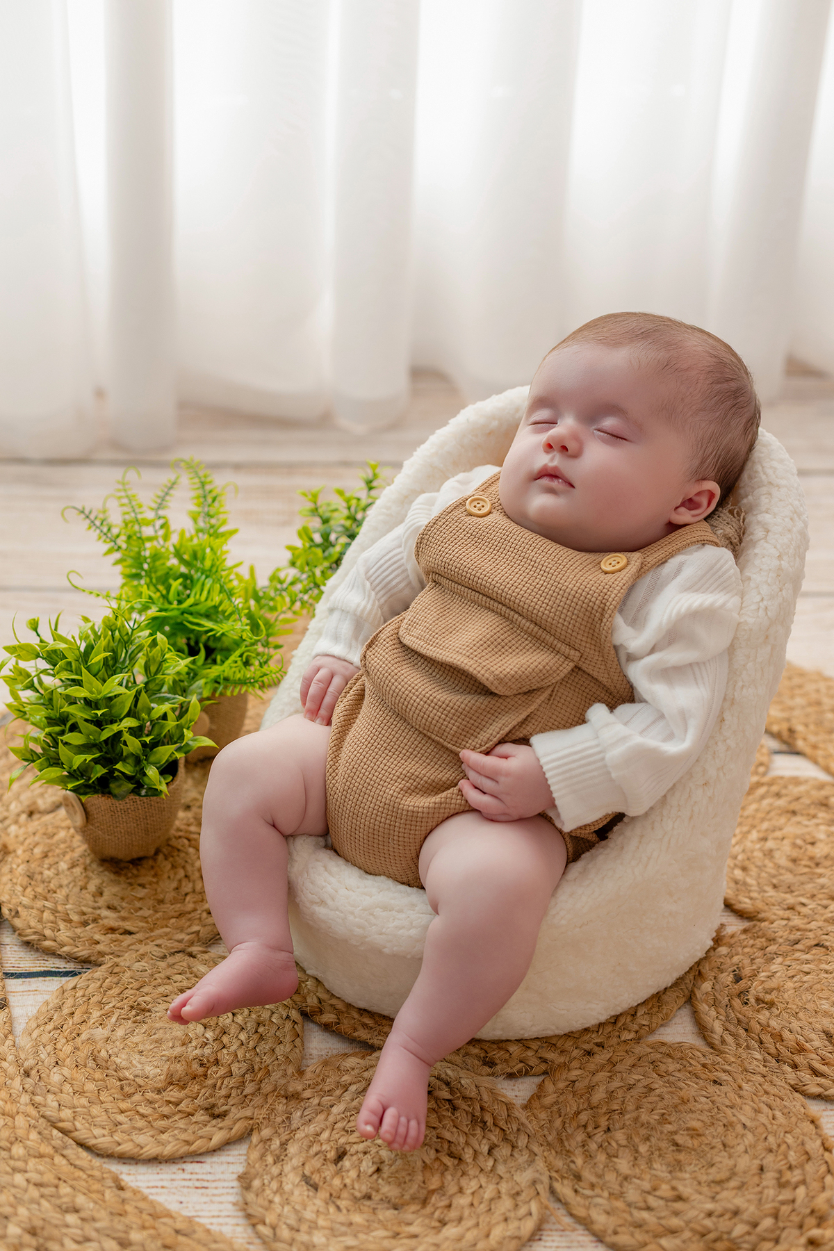 acompanhamento_mensal_fotografia_infantil_fotografia_bebe_ensaio_infantil_crescimento_bebe_primeiro_ano_estudio_fotografico_luz_estudio_maternidade_memorias_familia_criancas_felizes_espontaneidade_momentos_unicos_amor_familia