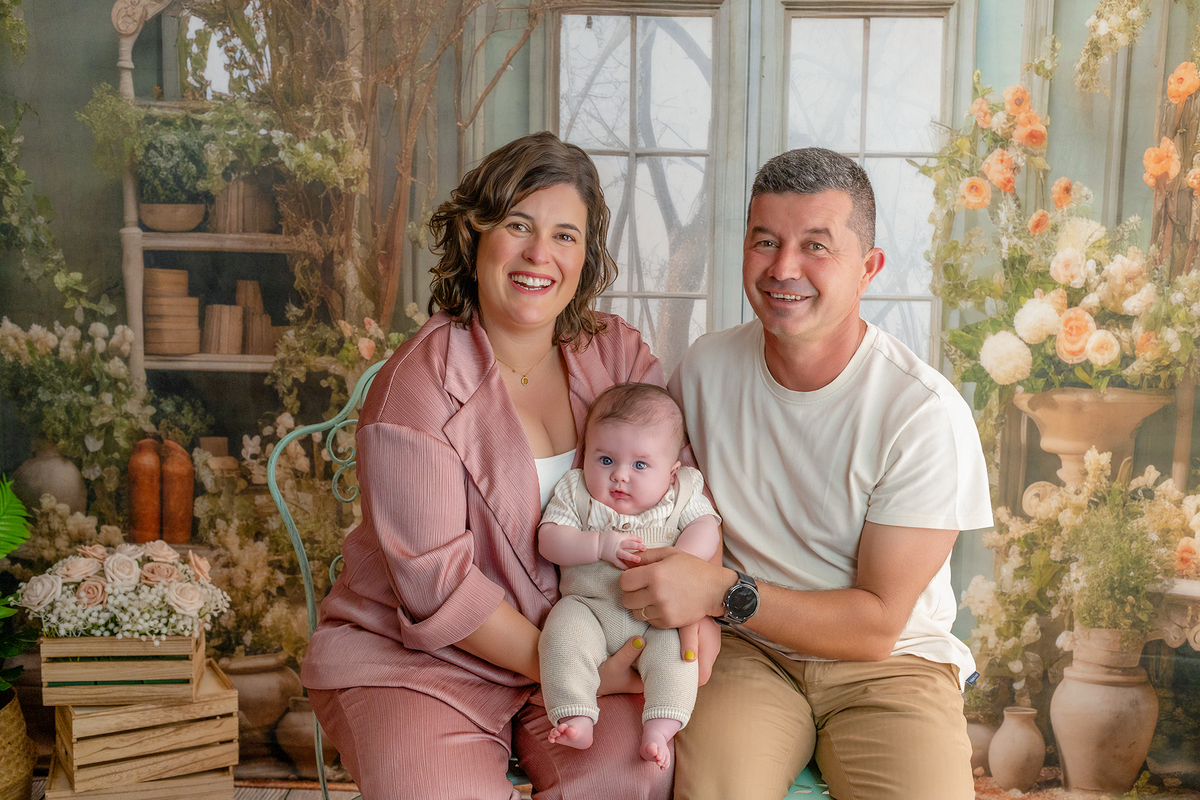 acompanhamento_mensal_fotografia_infantil_fotografia_bebe_ensaio_infantil_crescimento_bebe_primeiro_ano_estudio_fotografico_luz_estudio_maternidade_memorias_familia_criancas_felizes_espontaneidade_momentos_unicos_amor_familia