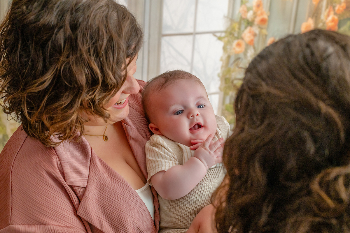 acompanhamento_mensal_fotografia_infantil_fotografia_bebe_ensaio_infantil_crescimento_bebe_primeiro_ano_estudio_fotografico_luz_estudio_maternidade_memorias_familia_criancas_felizes_espontaneidade_momentos_unicos_amor_familia