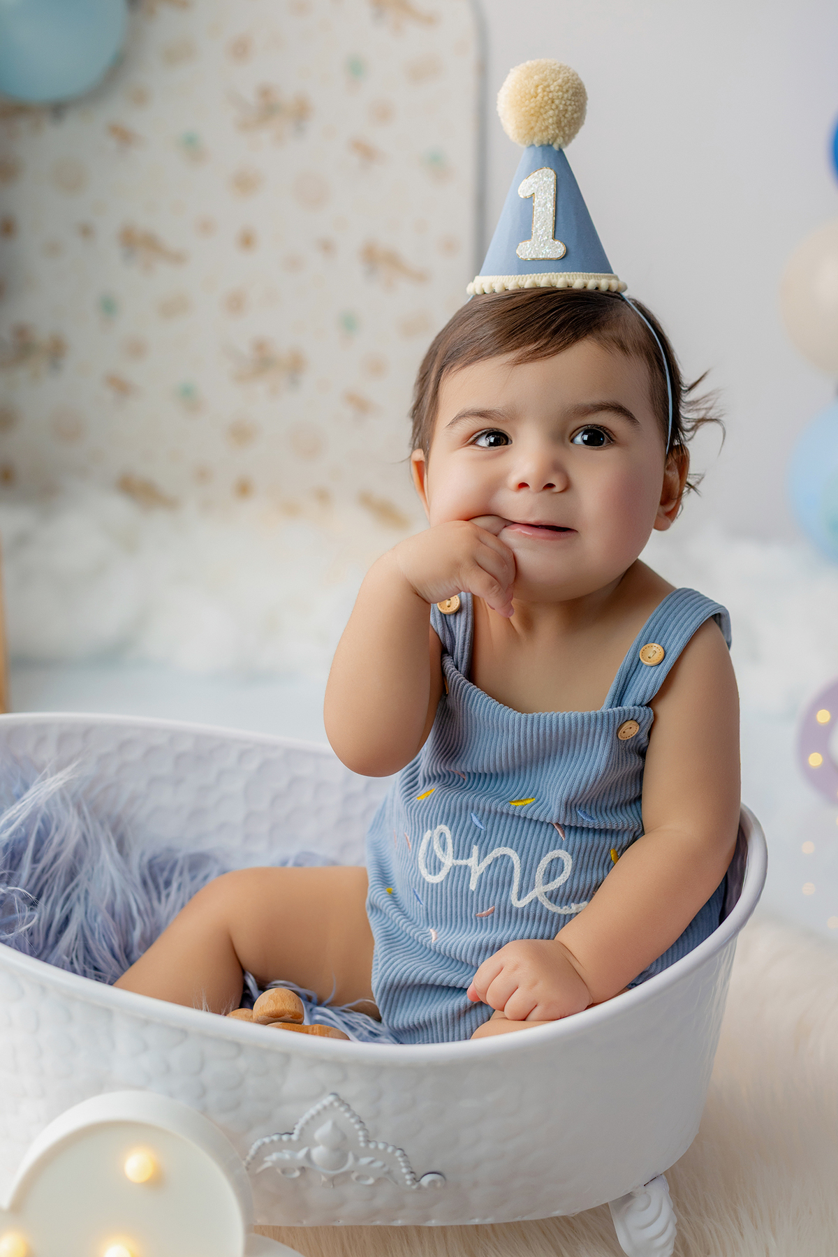 acompanhamento_smash_aviador_smash_the_cake_aviador_ensaio_bebe_aviador_fotografia_infantil_tema_aviacao_bebe_piloto_primeiro_aniversario_smash_estudio_fotografico_luz_estudio_bebe_feliz_criancas_felizes_expressao_espontanea_momentos_unicos_amor_familia_b
