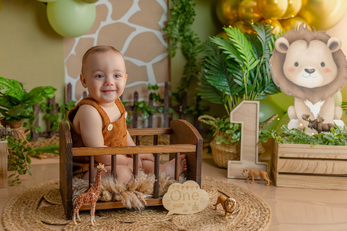 acompanhamento_smash_safari_smash_the_cake_safari_ensaio_bebe_safari_fotografia_infantil_tema_safari_bebe_animais_selva_primeiro_aniversario_smash_estudio_fotografico_luz_estudio_bebe_feliz_criancas_felizes_expressao_espontanea_momentos_unicos_amor_famili