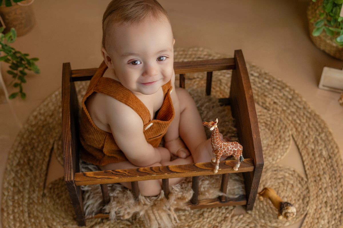 acompanhamento_smash_safari_smash_the_cake_safari_ensaio_bebe_safari_fotografia_infantil_tema_safari_bebe_animais_selva_primeiro_aniversario_smash_estudio_fotografico_luz_estudio_bebe_feliz_criancas_felizes_expressao_espontanea_momentos_unicos_amor_famili