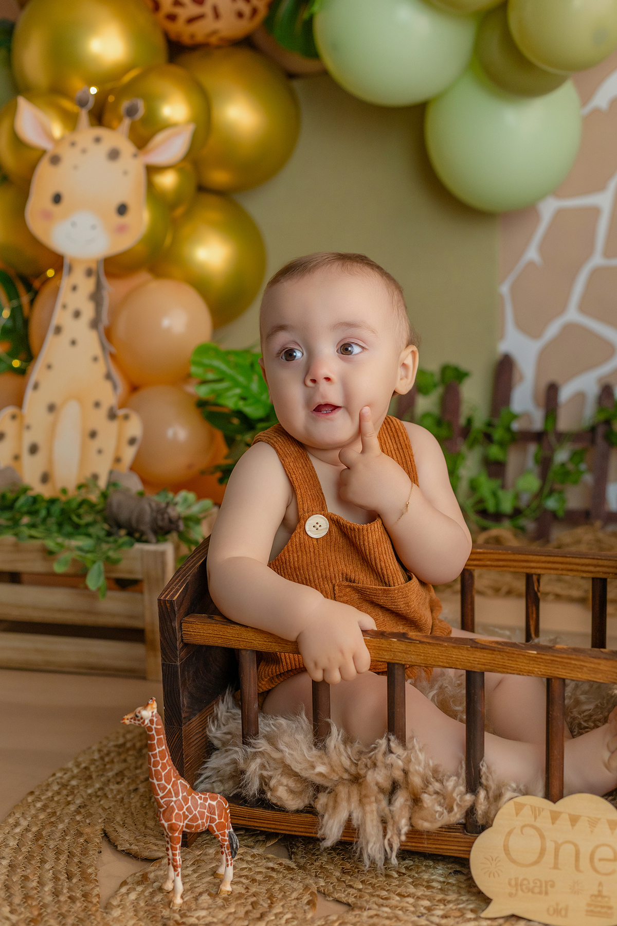 acompanhamento_smash_safari_smash_the_cake_safari_ensaio_bebe_safari_fotografia_infantil_tema_safari_bebe_animais_selva_primeiro_aniversario_smash_estudio_fotografico_luz_estudio_bebe_feliz_criancas_felizes_expressao_espontanea_momentos_unicos_amor_famili