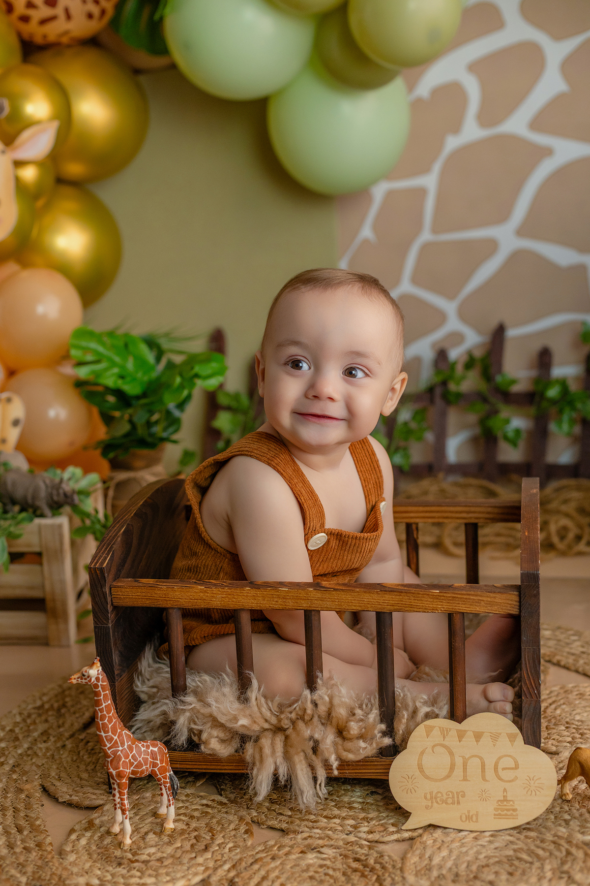 acompanhamento_smash_safari_smash_the_cake_safari_ensaio_bebe_safari_fotografia_infantil_tema_safari_bebe_animais_selva_primeiro_aniversario_smash_estudio_fotografico_luz_estudio_bebe_feliz_criancas_felizes_expressao_espontanea_momentos_unicos_amor_famili