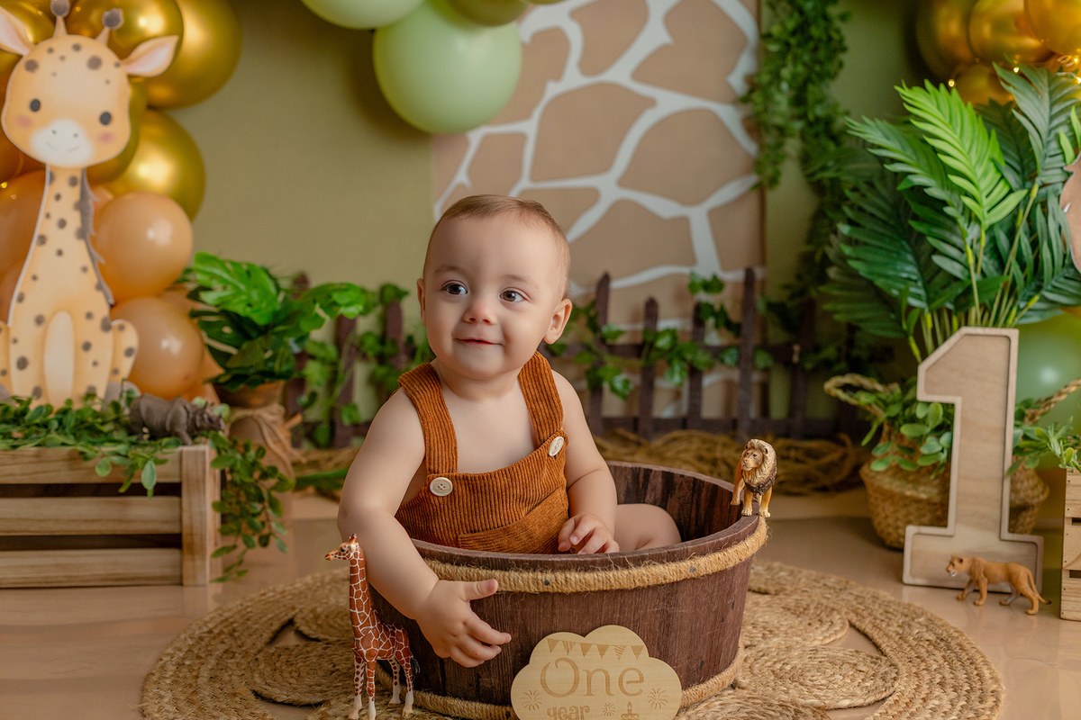 acompanhamento_smash_safari_smash_the_cake_safari_ensaio_bebe_safari_fotografia_infantil_tema_safari_bebe_animais_selva_primeiro_aniversario_smash_estudio_fotografico_luz_estudio_bebe_feliz_criancas_felizes_expressao_espontanea_momentos_unicos_amor_famili