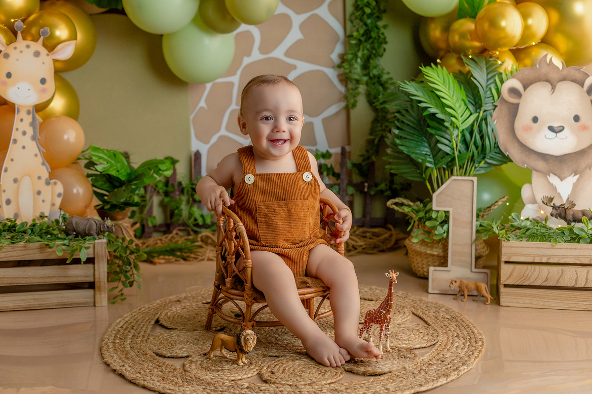 acompanhamento_smash_safari_smash_the_cake_safari_ensaio_bebe_safari_fotografia_infantil_tema_safari_bebe_animais_selva_primeiro_aniversario_smash_estudio_fotografico_luz_estudio_bebe_feliz_criancas_felizes_expressao_espontanea_momentos_unicos_amor_famili