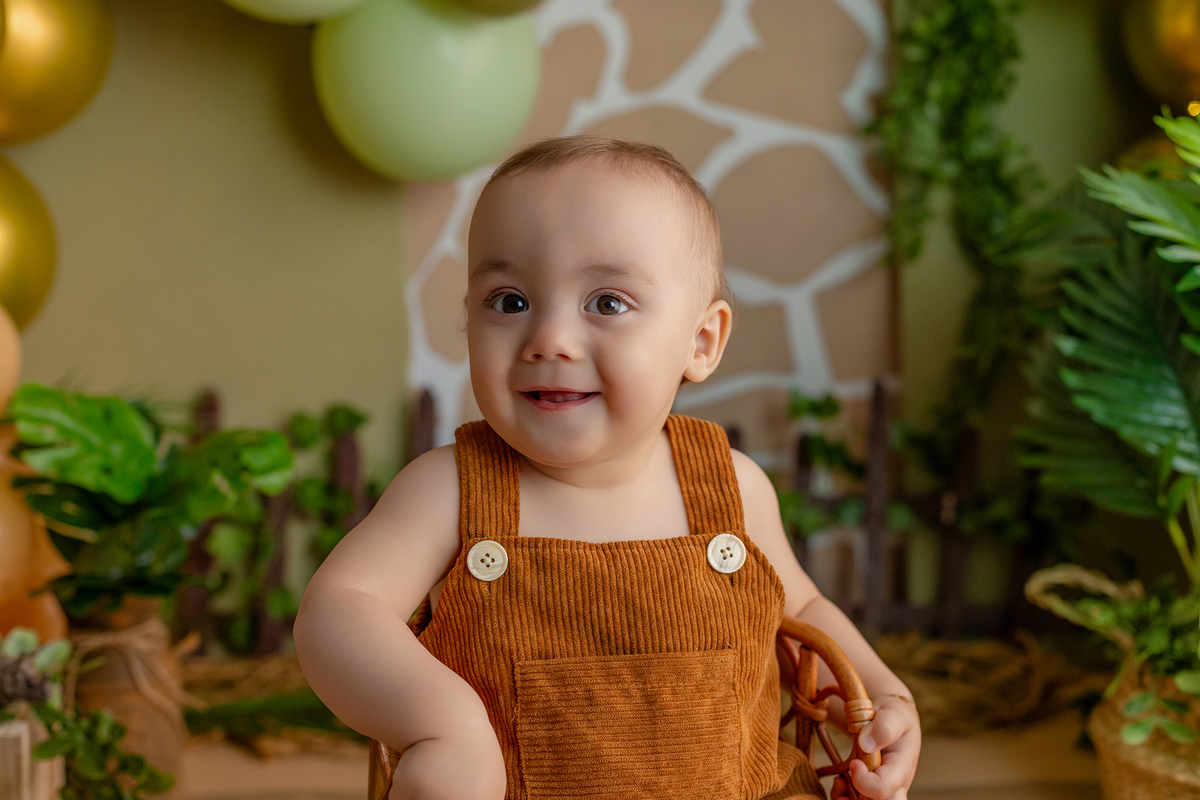 acompanhamento_smash_safari_smash_the_cake_safari_ensaio_bebe_safari_fotografia_infantil_tema_safari_bebe_animais_selva_primeiro_aniversario_smash_estudio_fotografico_luz_estudio_bebe_feliz_criancas_felizes_expressao_espontanea_momentos_unicos_amor_famili