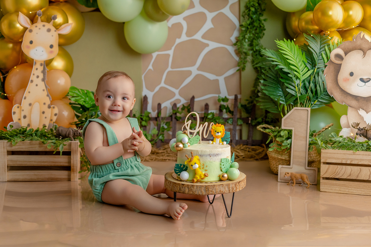 acompanhamento_smash_safari_smash_the_cake_safari_ensaio_bebe_safari_fotografia_infantil_tema_safari_bebe_animais_selva_primeiro_aniversario_smash_estudio_fotografico_luz_estudio_bebe_feliz_criancas_felizes_expressao_espontanea_momentos_unicos_amor_famili