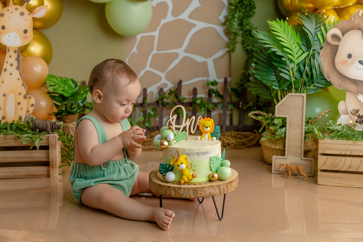 acompanhamento_smash_safari_smash_the_cake_safari_ensaio_bebe_safari_fotografia_infantil_tema_safari_bebe_animais_selva_primeiro_aniversario_smash_estudio_fotografico_luz_estudio_bebe_feliz_criancas_felizes_expressao_espontanea_momentos_unicos_amor_famili