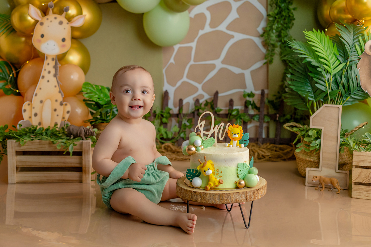 acompanhamento_smash_safari_smash_the_cake_safari_ensaio_bebe_safari_fotografia_infantil_tema_safari_bebe_animais_selva_primeiro_aniversario_smash_estudio_fotografico_luz_estudio_bebe_feliz_criancas_felizes_expressao_espontanea_momentos_unicos_amor_famili