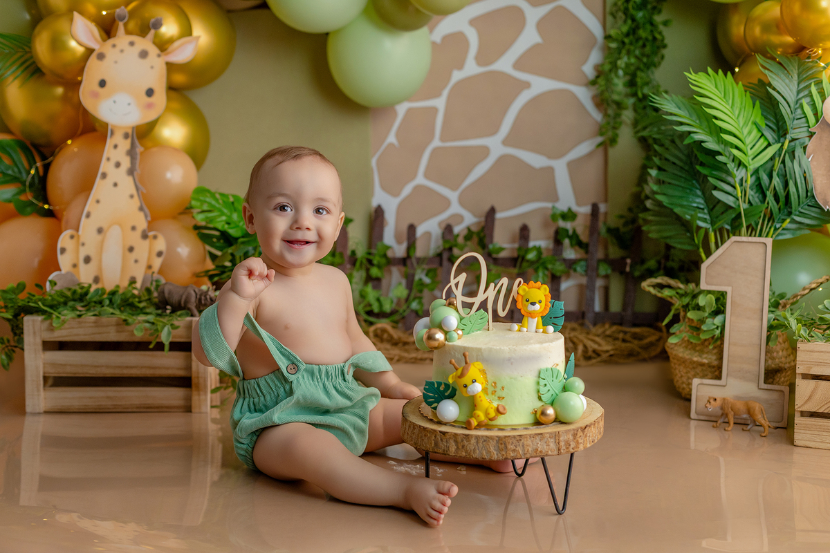 acompanhamento_smash_safari_smash_the_cake_safari_ensaio_bebe_safari_fotografia_infantil_tema_safari_bebe_animais_selva_primeiro_aniversario_smash_estudio_fotografico_luz_estudio_bebe_feliz_criancas_felizes_expressao_espontanea_momentos_unicos_amor_famili