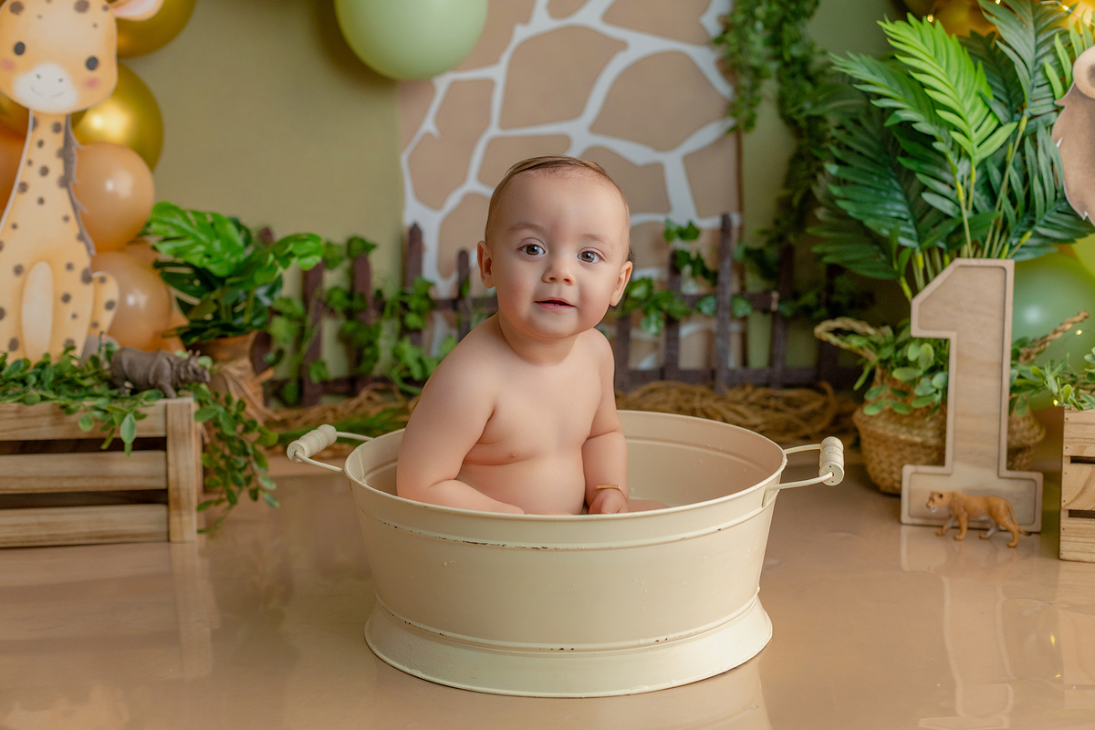 acompanhamento_smash_safari_smash_the_cake_safari_ensaio_bebe_safari_fotografia_infantil_tema_safari_bebe_animais_selva_primeiro_aniversario_smash_estudio_fotografico_luz_estudio_bebe_feliz_criancas_felizes_expressao_espontanea_momentos_unicos_amor_famili