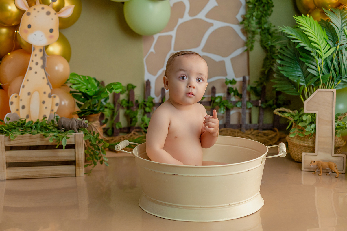 acompanhamento_smash_safari_smash_the_cake_safari_ensaio_bebe_safari_fotografia_infantil_tema_safari_bebe_animais_selva_primeiro_aniversario_smash_estudio_fotografico_luz_estudio_bebe_feliz_criancas_felizes_expressao_espontanea_momentos_unicos_amor_famili
