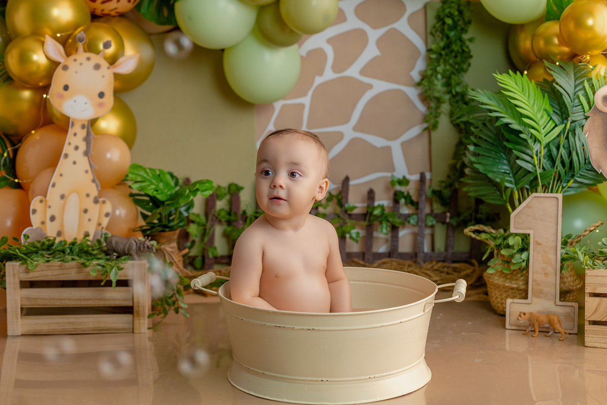 acompanhamento_smash_safari_smash_the_cake_safari_ensaio_bebe_safari_fotografia_infantil_tema_safari_bebe_animais_selva_primeiro_aniversario_smash_estudio_fotografico_luz_estudio_bebe_feliz_criancas_felizes_expressao_espontanea_momentos_unicos_amor_famili