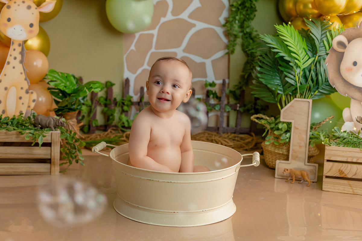 acompanhamento_smash_safari_smash_the_cake_safari_ensaio_bebe_safari_fotografia_infantil_tema_safari_bebe_animais_selva_primeiro_aniversario_smash_estudio_fotografico_luz_estudio_bebe_feliz_criancas_felizes_expressao_espontanea_momentos_unicos_amor_famili