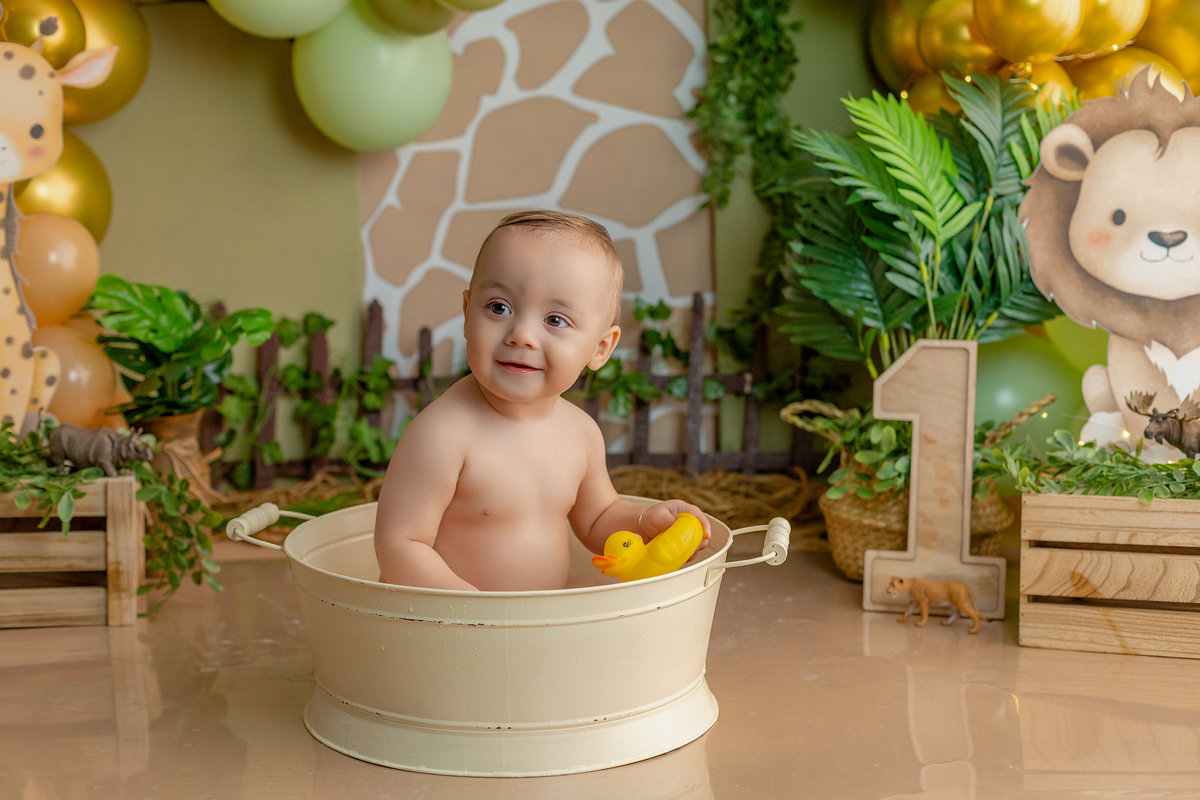 acompanhamento_smash_safari_smash_the_cake_safari_ensaio_bebe_safari_fotografia_infantil_tema_safari_bebe_animais_selva_primeiro_aniversario_smash_estudio_fotografico_luz_estudio_bebe_feliz_criancas_felizes_expressao_espontanea_momentos_unicos_amor_famili