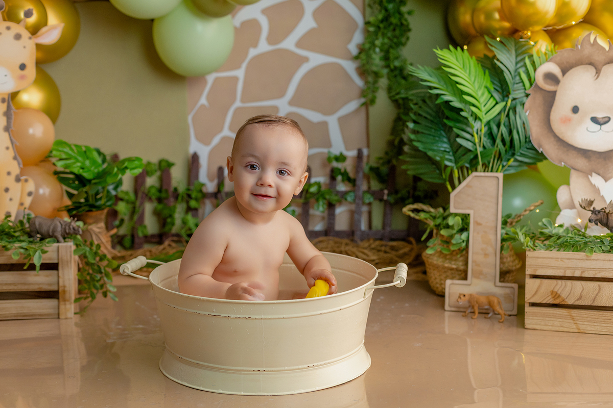 acompanhamento_smash_safari_smash_the_cake_safari_ensaio_bebe_safari_fotografia_infantil_tema_safari_bebe_animais_selva_primeiro_aniversario_smash_estudio_fotografico_luz_estudio_bebe_feliz_criancas_felizes_expressao_espontanea_momentos_unicos_amor_famili