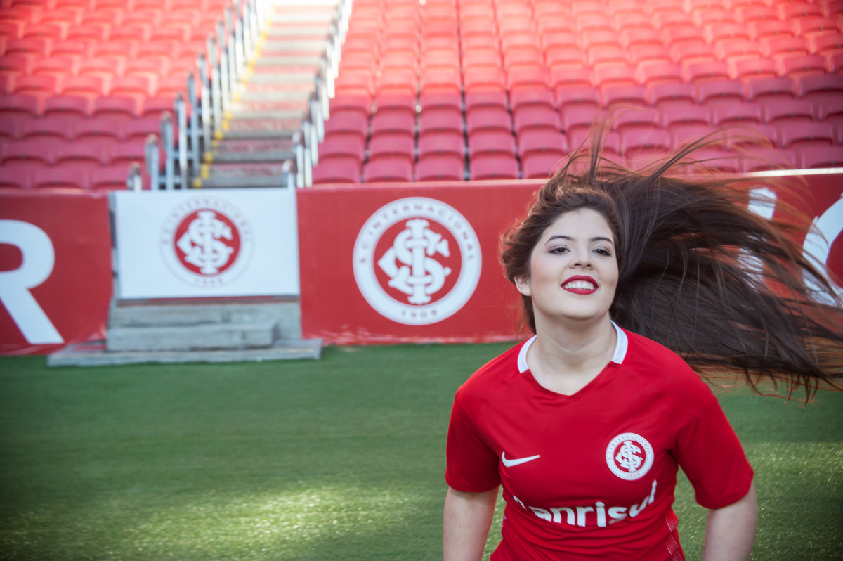 Book de 15 anos da Vanessa Sperb, fotografada no Campo nas dependências Sport Club Internacional, Porto Alegre - RS