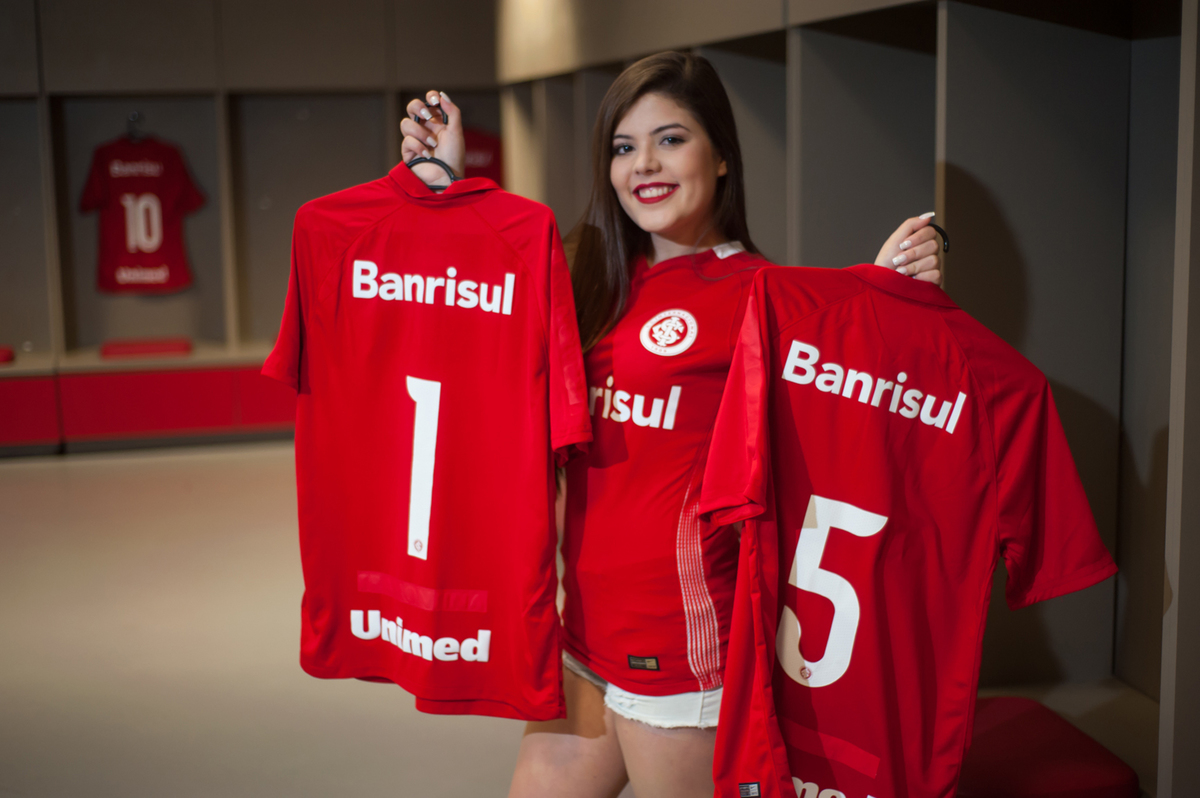 Book de 15 anos da Vanessa Sperb, fotografada no Campo nas dependências Sport Club Internacional, Porto Alegre - RS