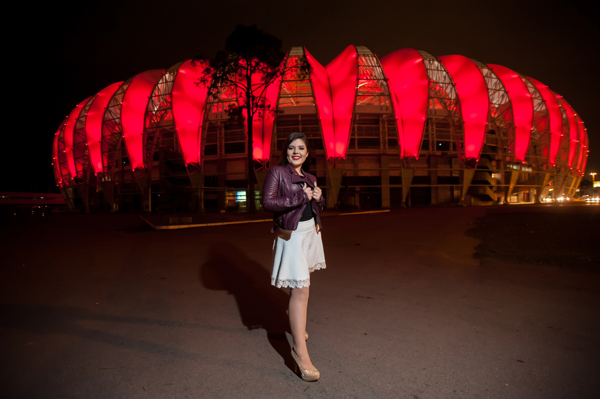 Book de 15 anos da Vanessa Sperb, fotografada no Campo nas dependências Sport Club Internacional, Porto Alegre - RS o maior estádio do Brasil