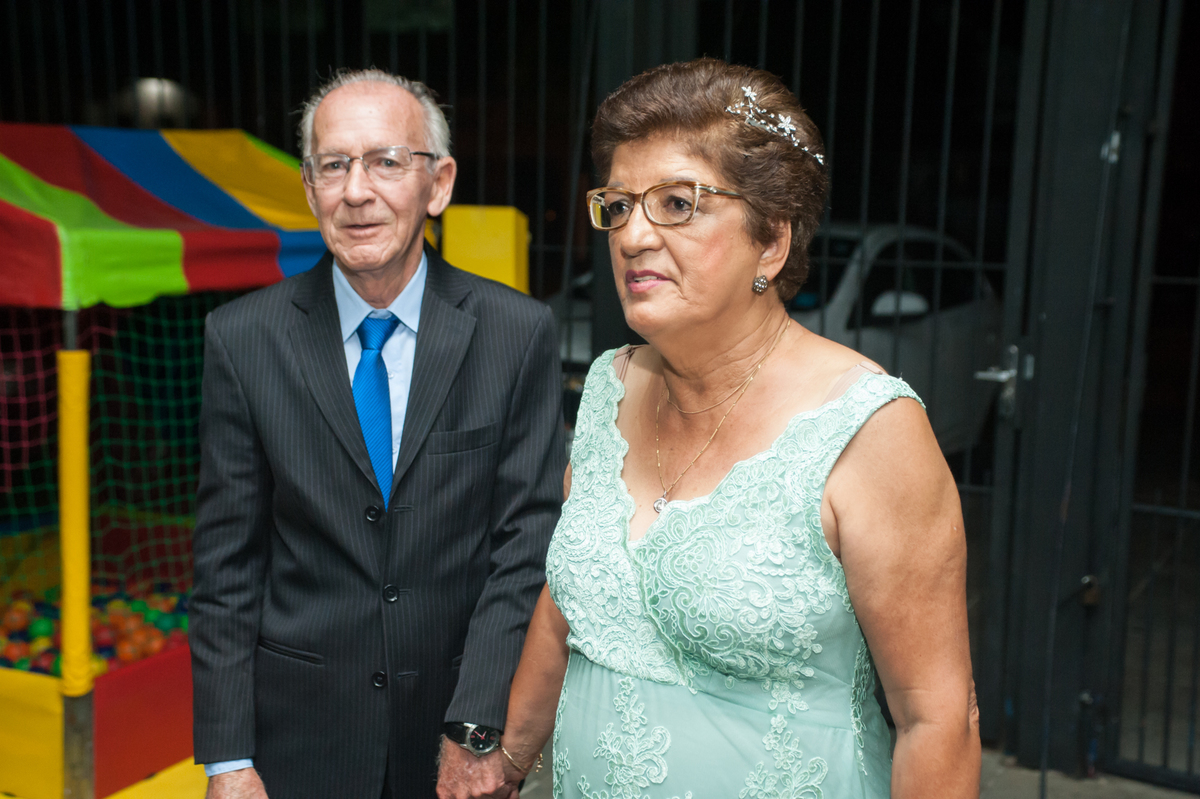 Festa-de-50anos-de-casamento-de-Olando-e-Oliria-bodas-de-ouro-daltocampos-com-na-casa-de-eventos-zoeira-Zona-Norte-de-Porto-Alegre-RS