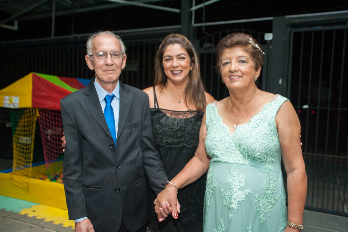 Festa-de-50anos-de-casamento-de-Olando-e-Oliria-bodas-de-ouro-daltocampos-com-na-casa-de-eventos-zoeira-Zona-Norte-de-Porto-Alegre-RS