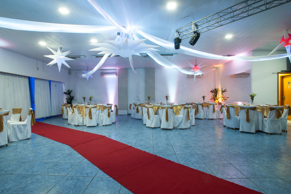 Festa-de-50anos-de-casamento-de-Olando-e-Oliria-bodas-de-ouro-daltocampos-com-na-casa-de-eventos-zoeira-Zona-Norte-de-Porto-Alegre-RS