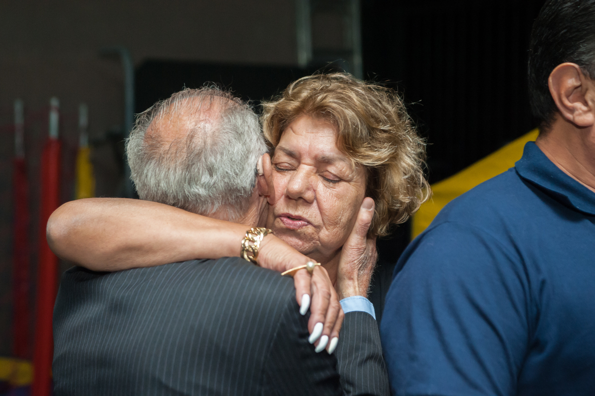 Festa-de-50anos-de-casamento-de-Olando-e-Oliria-bodas-de-ouro-daltocampos-com-na-casa-de-eventos-zoeira-Zona-Norte-de-Porto-Alegre-RS