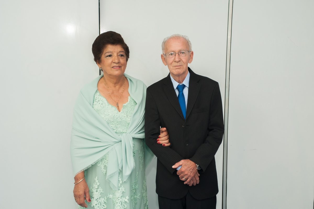Festa-de-50anos-de-casamento-de-Olando-e-Oliria-bodas-de-ouro-daltocampos-com-na-casa-de-eventos-zoeira-Zona-Norte-de-Porto-Alegre-RS