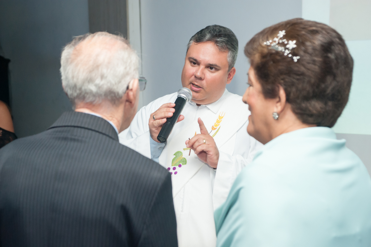 Festa-de-50anos-de-casamento-de-Olando-e-Oliria-bodas-de-ouro-daltocampos-com-na-casa-de-eventos-zoeira-Zona-Norte-de-Porto-Alegre-RS