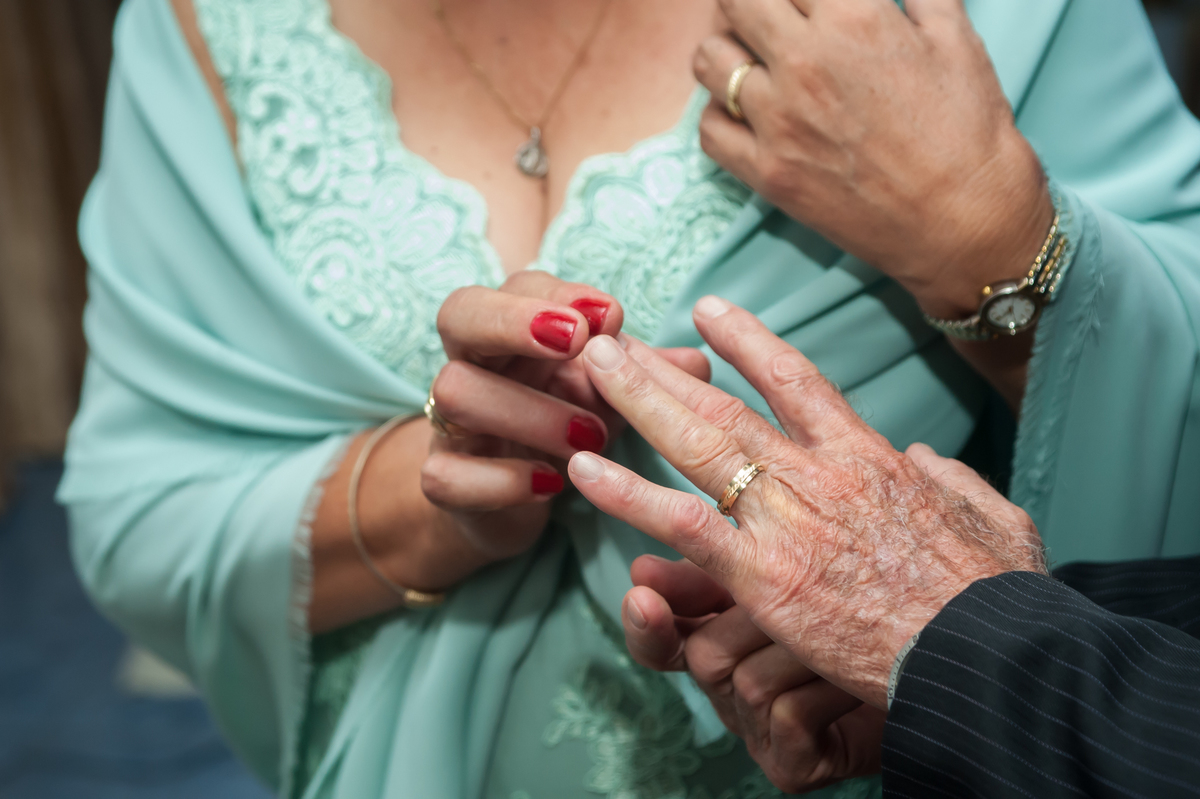 Festa-de-50anos-de-casamento-de-Olando-e-Oliria-bodas-de-ouro-daltocampos-com-na-casa-de-eventos-zoeira-Zona-Norte-de-Porto-Alegre-RS