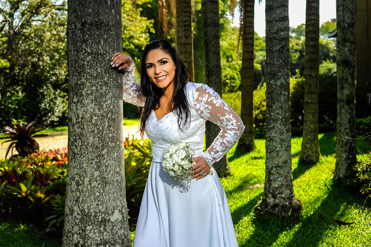 Entre coqueiros Ciças e uma vegetação exubeirante Dany pousava lindamente para minhas lentes.
Pré_ensaio-de-casamento-dany-e-je-pre-wedding-jardim-botanico-PortoAlegre_RS_casamento-wedding-daltocampos_fotografia