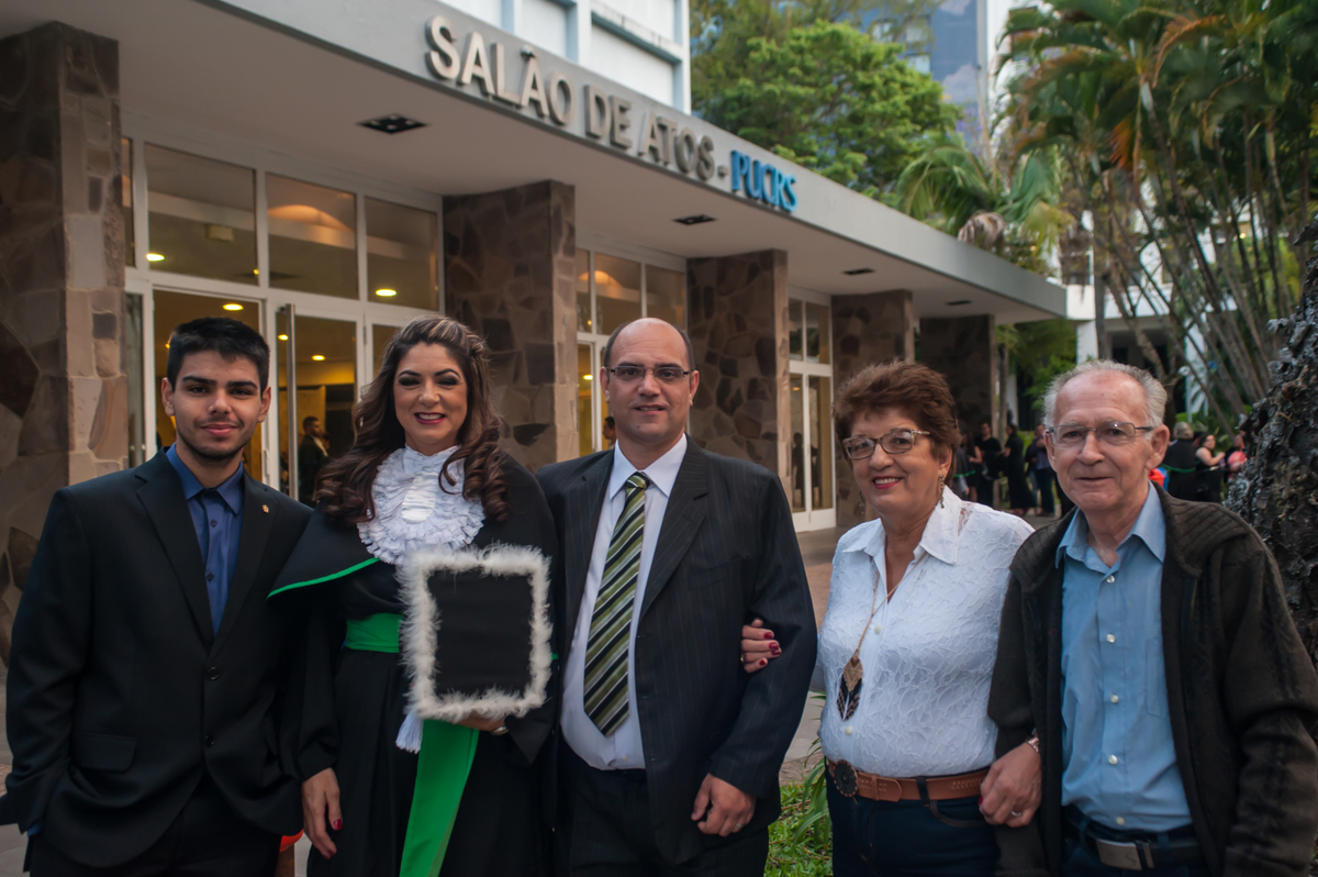 Formatura de Assistente Social - Uniaselvi-Marcilene Medeiros convidou o Elvis Presley para animar seus convidados na casa de eventos Zoeira, após sua colação de grau no Salão de Atos da PUC em Porto Alegre-RS