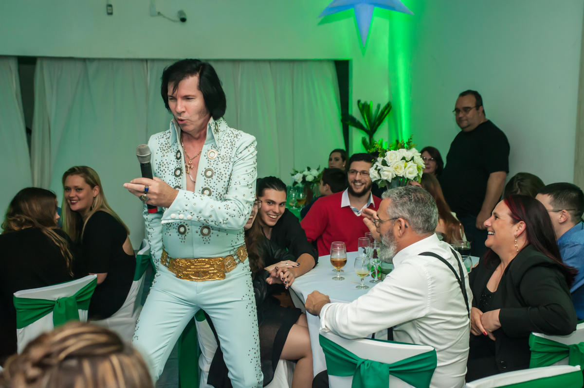 Formatura de Assistente Social - Uniaselvi-Marcilene Medeiros convidou o Elvis Presley para animar seus convidados na casa de eventos Zoeira, após sua colação de grau no Salão de Atos da PUC em Porto Alegre-RS
