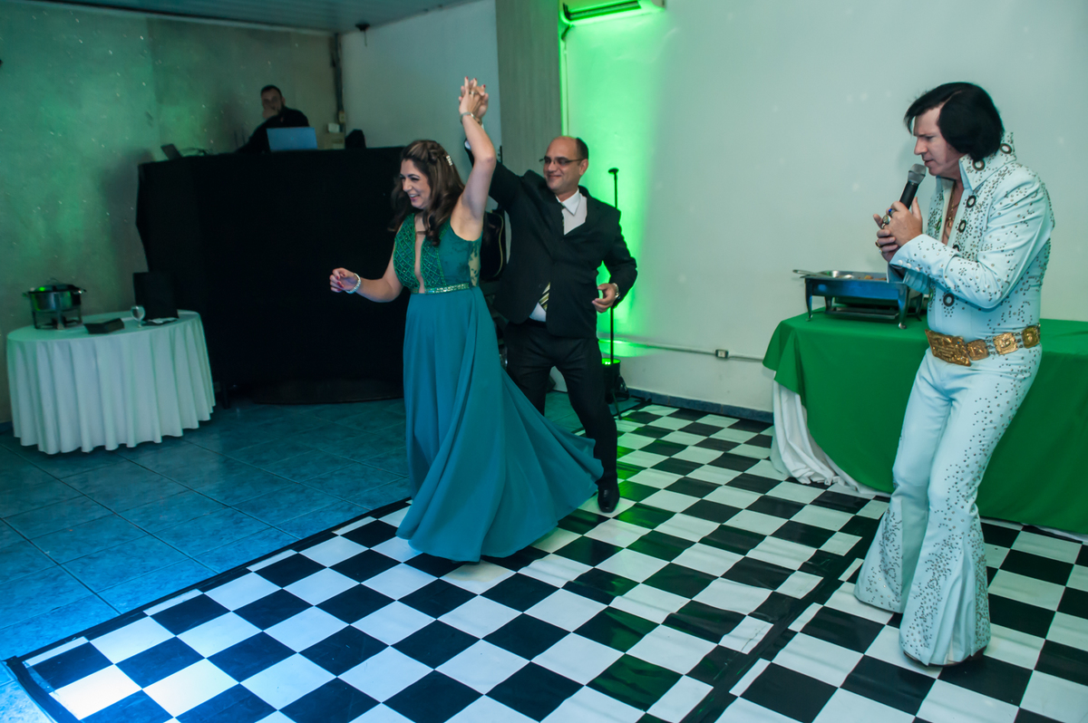 Formatura de Assistente Social - Uniaselvi-Marcilene Medeiros convidou o Elvis Presley para animar seus convidados na casa de eventos Zoeira, após sua colação de grau no Salão de Atos da PUC em Porto Alegre-RS