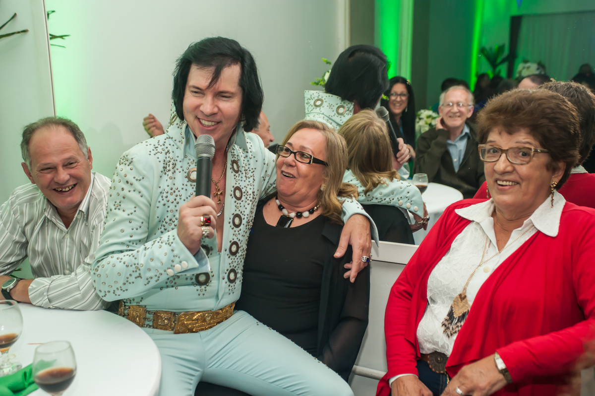 Formatura de Assistente Social - Uniaselvi-Marcilene Medeiros convidou o Elvis Presley para animar seus convidados na casa de eventos Zoeira, após sua colação de grau no Salão de Atos da PUC em Porto Alegre-RS