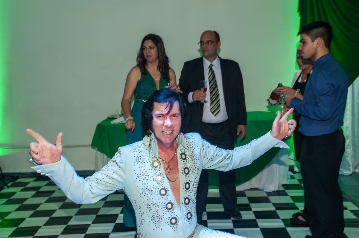 Formatura de Assistente Social - Uniaselvi-Marcilene Medeiros convidou o Elvis Presley para animar seus convidados na casa de eventos Zoeira, após sua colação de grau no Salão de Atos da PUC em Porto Alegre-RS