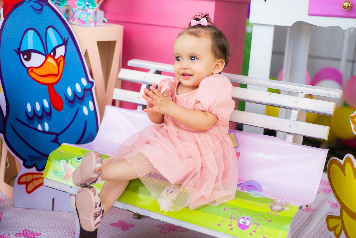 Aniversário infantil tema galinha pintadinha, decoração, fotografia infantil, Tai Barsanulfo em São Roque - SP