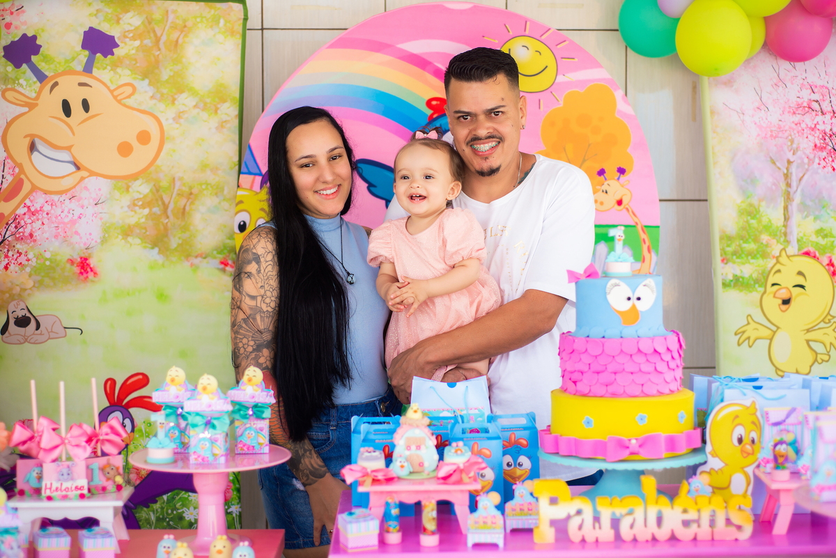 Aniversário infantil tema galinha pintadinha, decoração, fotografia infantil, Tai Barsanulfo em São Roque - SP
